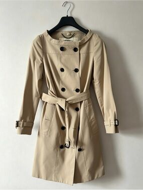 Authentic Burberry Beige Trench Coat with Belt